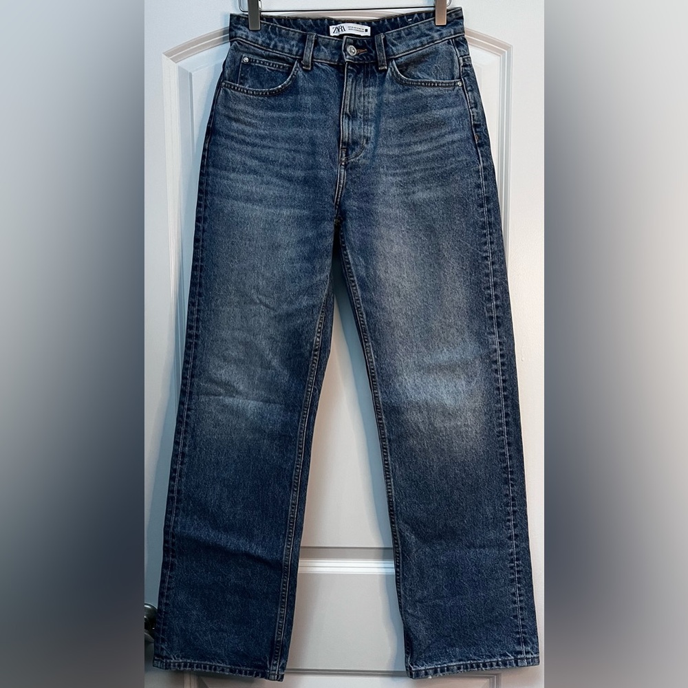 EUC Zara Straight Jeans, Medium Wash, 4